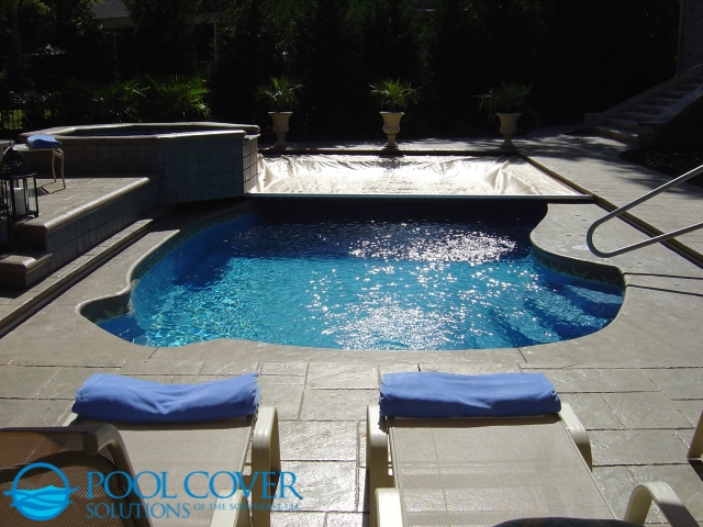 Charleston SC Automatic Pool Cover System with Spa Spill Over