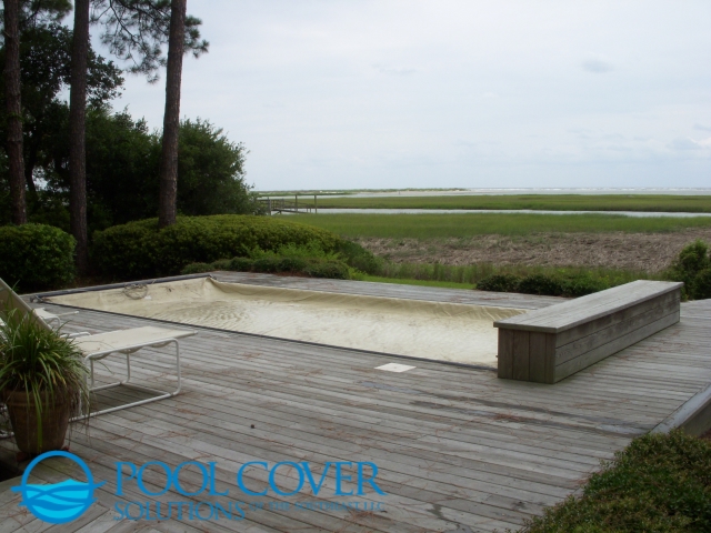 Charleston SC Manual Pool Cover with Wood Bench (2)