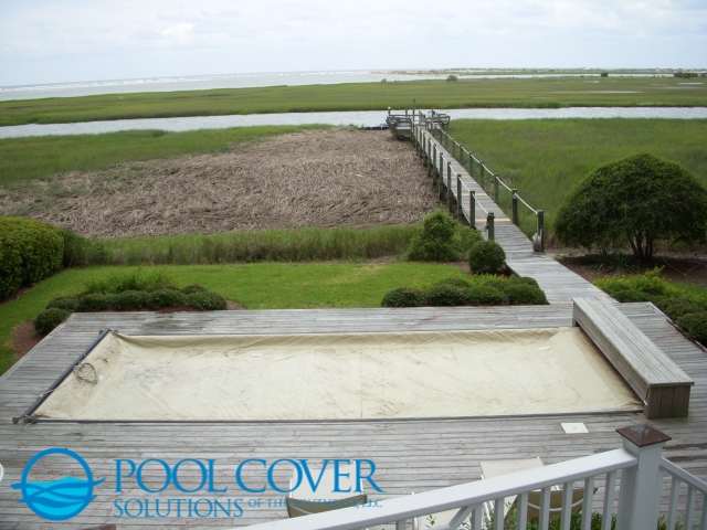 Charleston SC Manual Pool Cover with Wood Bench (3)
