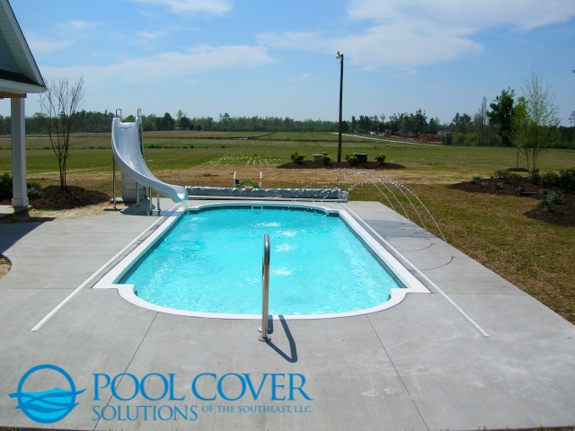 Summerville SC Manual Pool Cover (3)