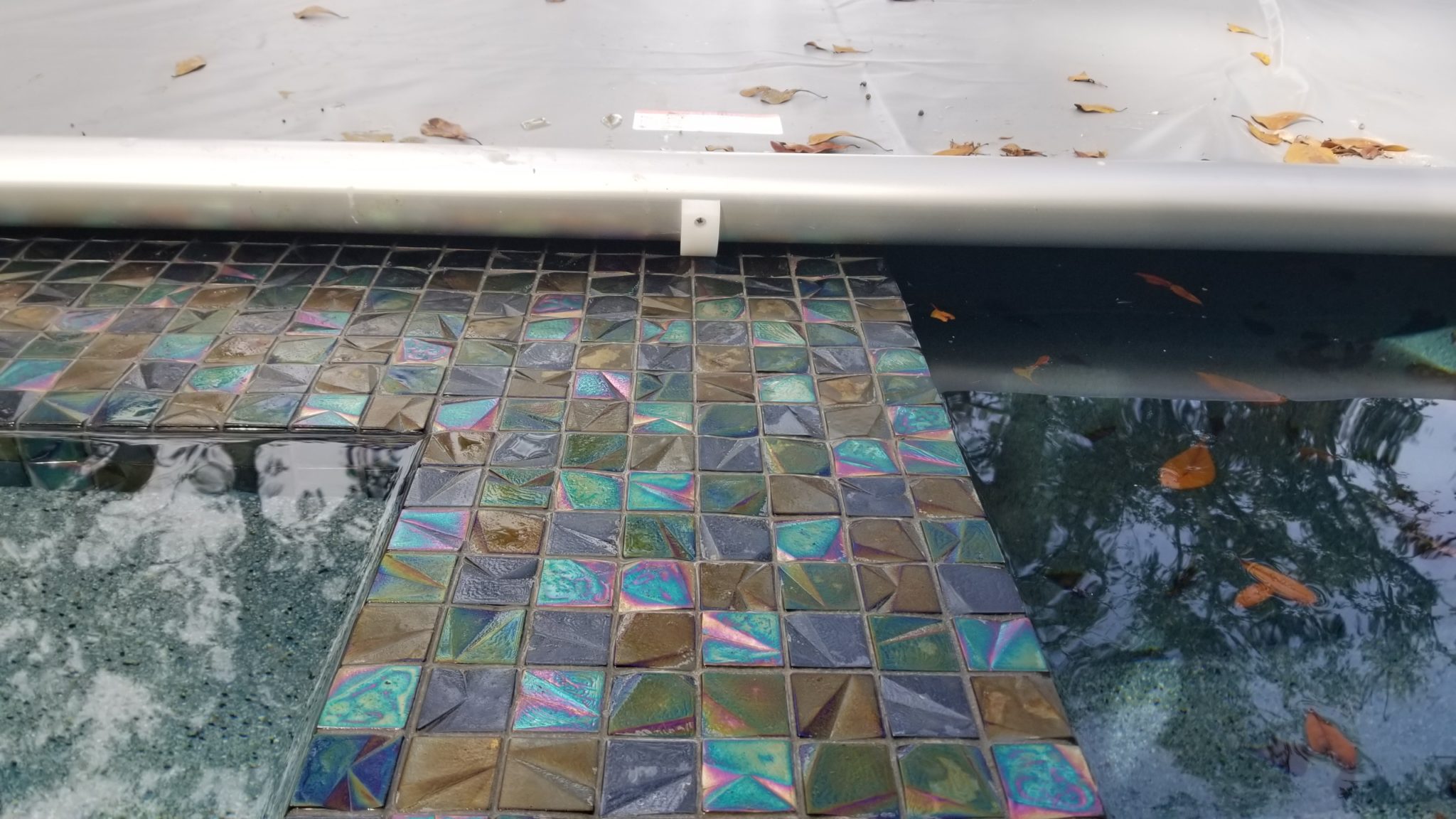 leading edge of a pool cover ramp